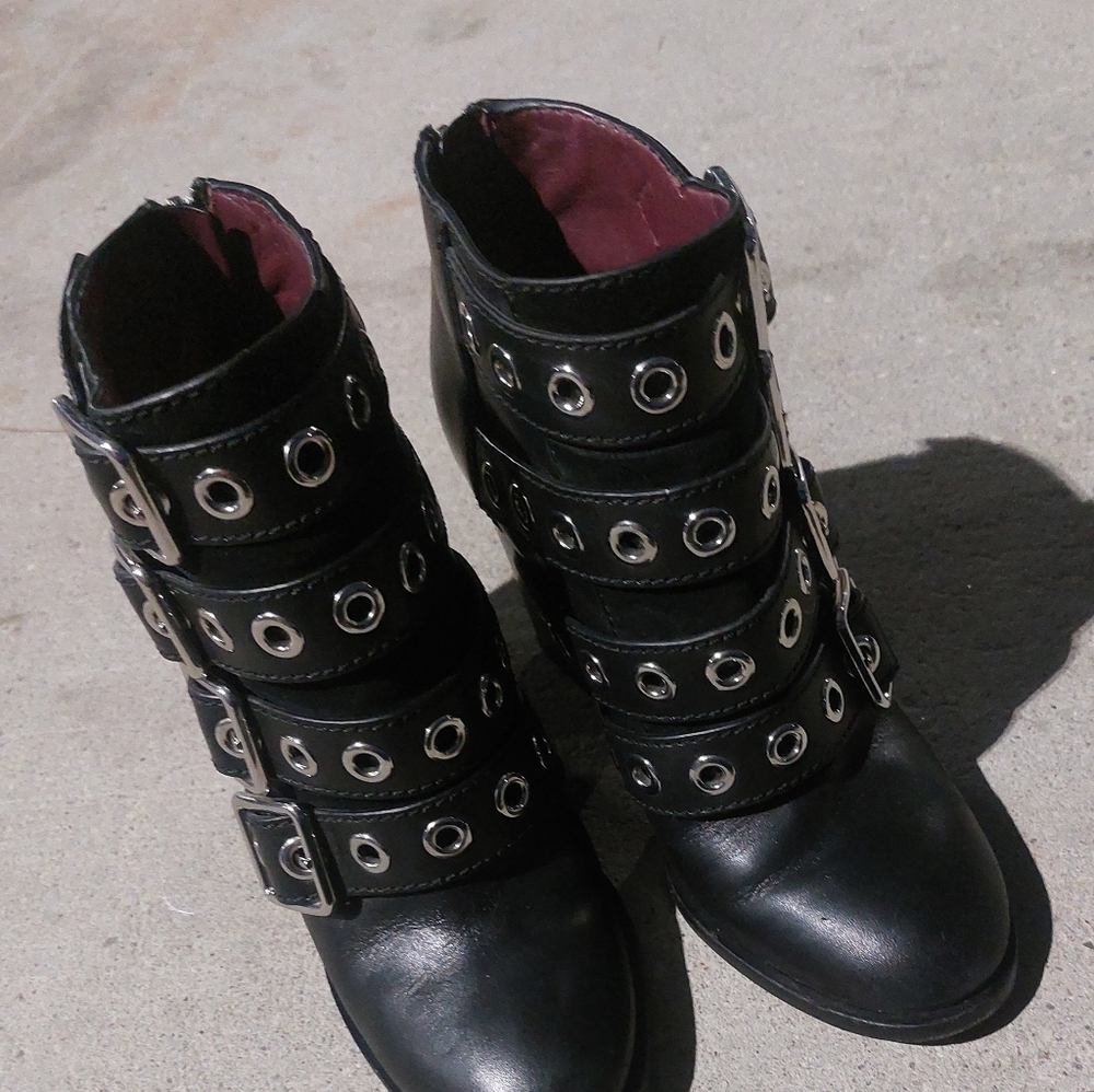 Marc by Marc Jacobs Marnie Buckle Boots